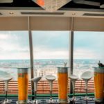 Barové pulty sú estetickým a funkčným doplnkom aj pre malé kuchyne