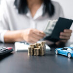 Poškodené auto s preliačinou dokumentované pre účely poistnej udalosti